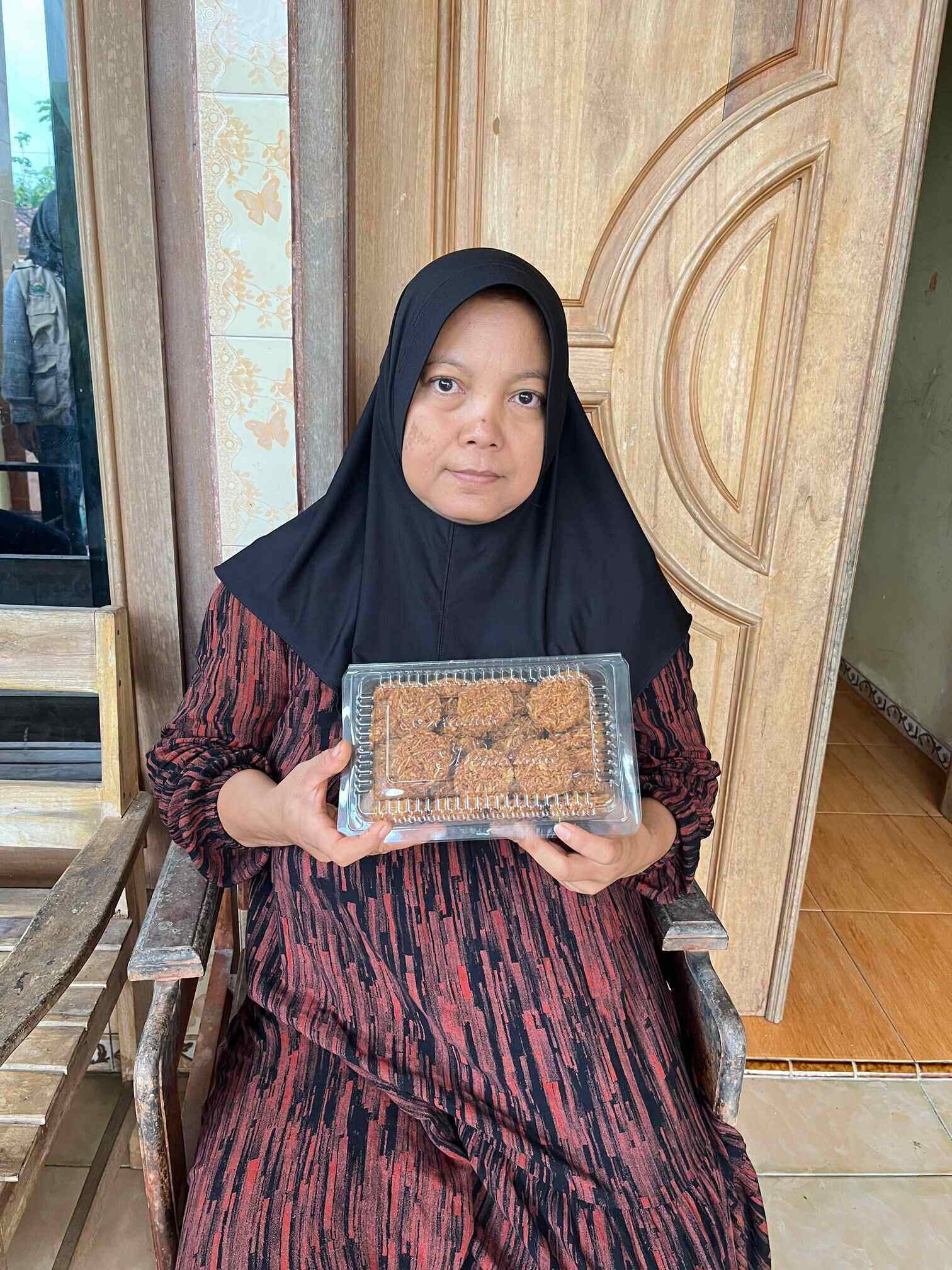 WARISAN RASA DARI BU RUMI: WALANGAN CAP MAWAR MASIH BERTAHAN
