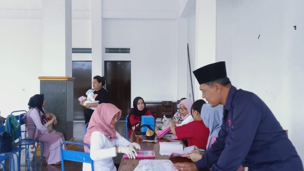 IMUNISASI DI BALAI DESA TANGGULWELAHAN TAHUN 2026